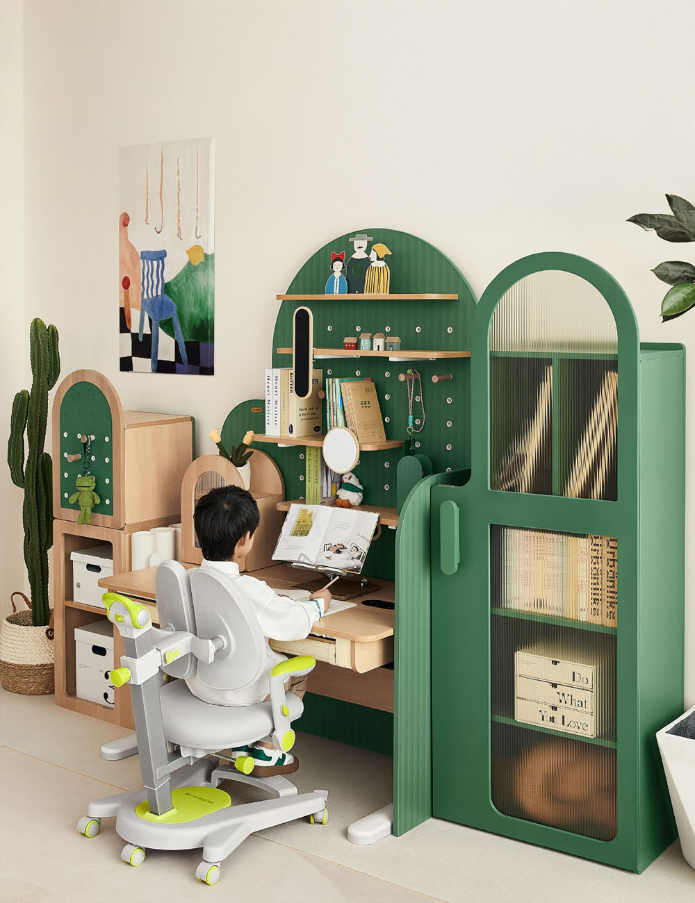 Ergonomic Desks and Chairs